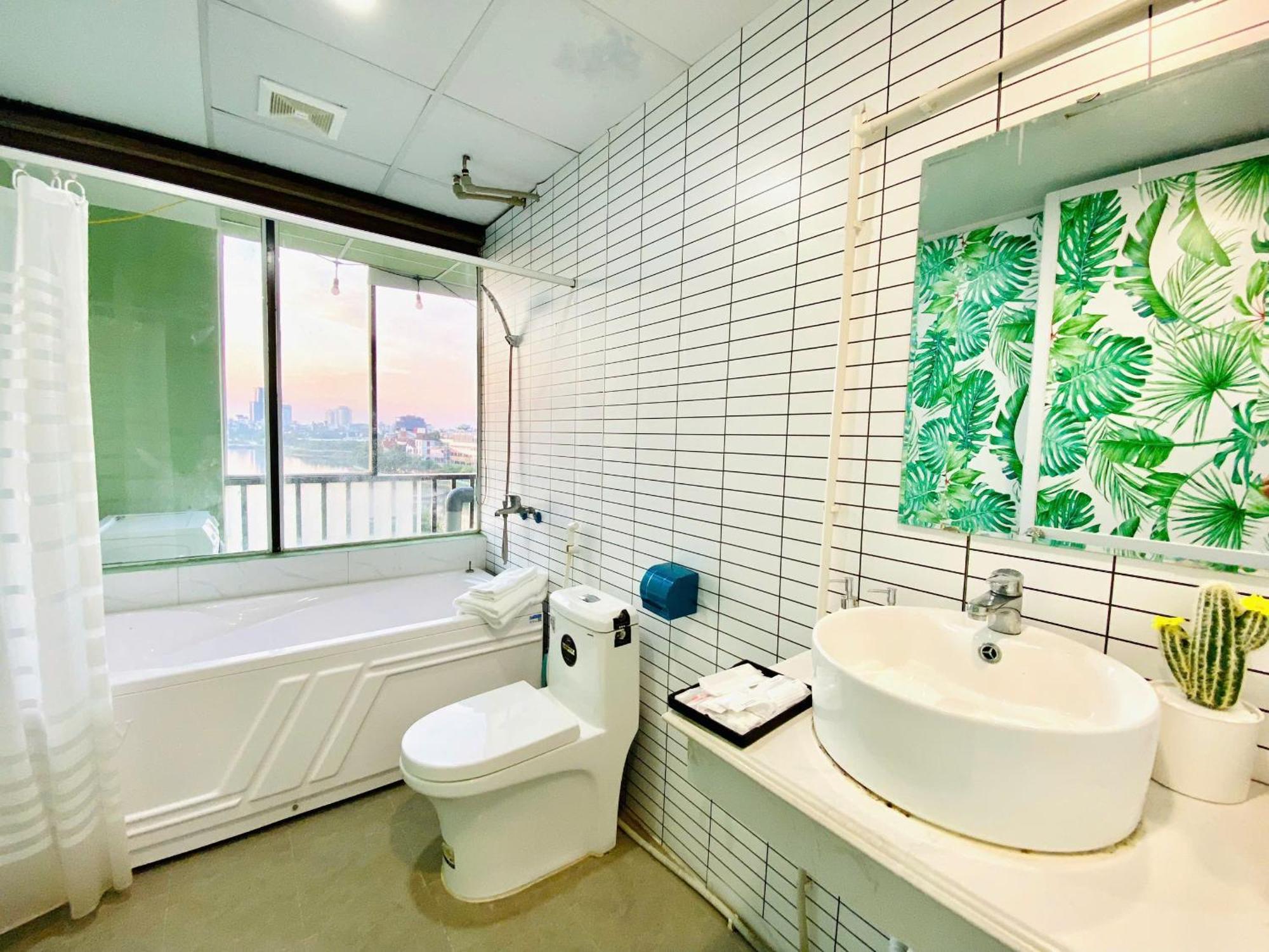 Luxe Paradise Residence 76 To Ngoc Van Hanoi Exterior foto